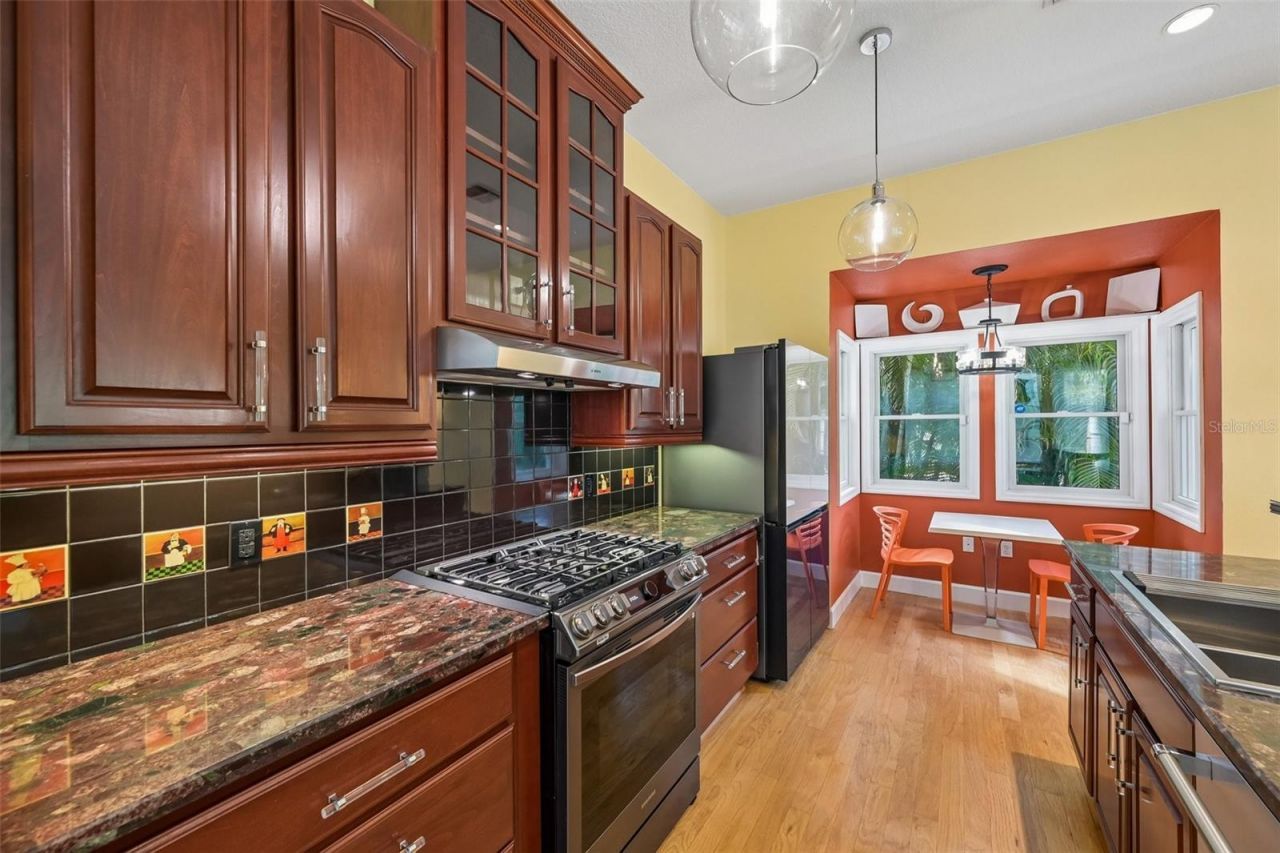 817 Oak Vista Drive , Sarasota, FL 34232 Photo
