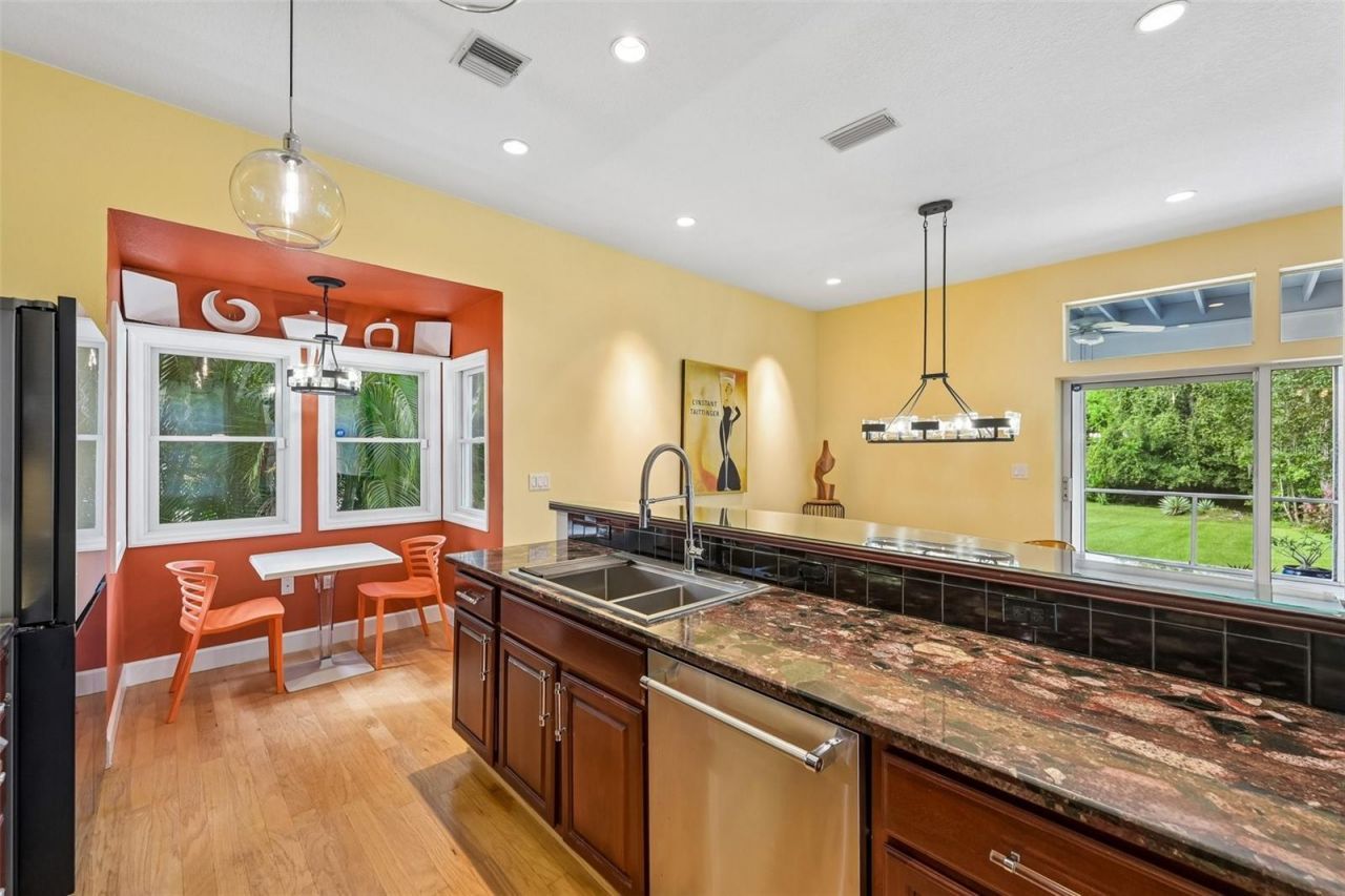 817 Oak Vista Drive , Sarasota, FL 34232 Photo
