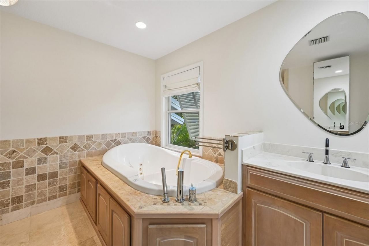 817 Oak Vista Drive , Sarasota, FL 34232 Photo
