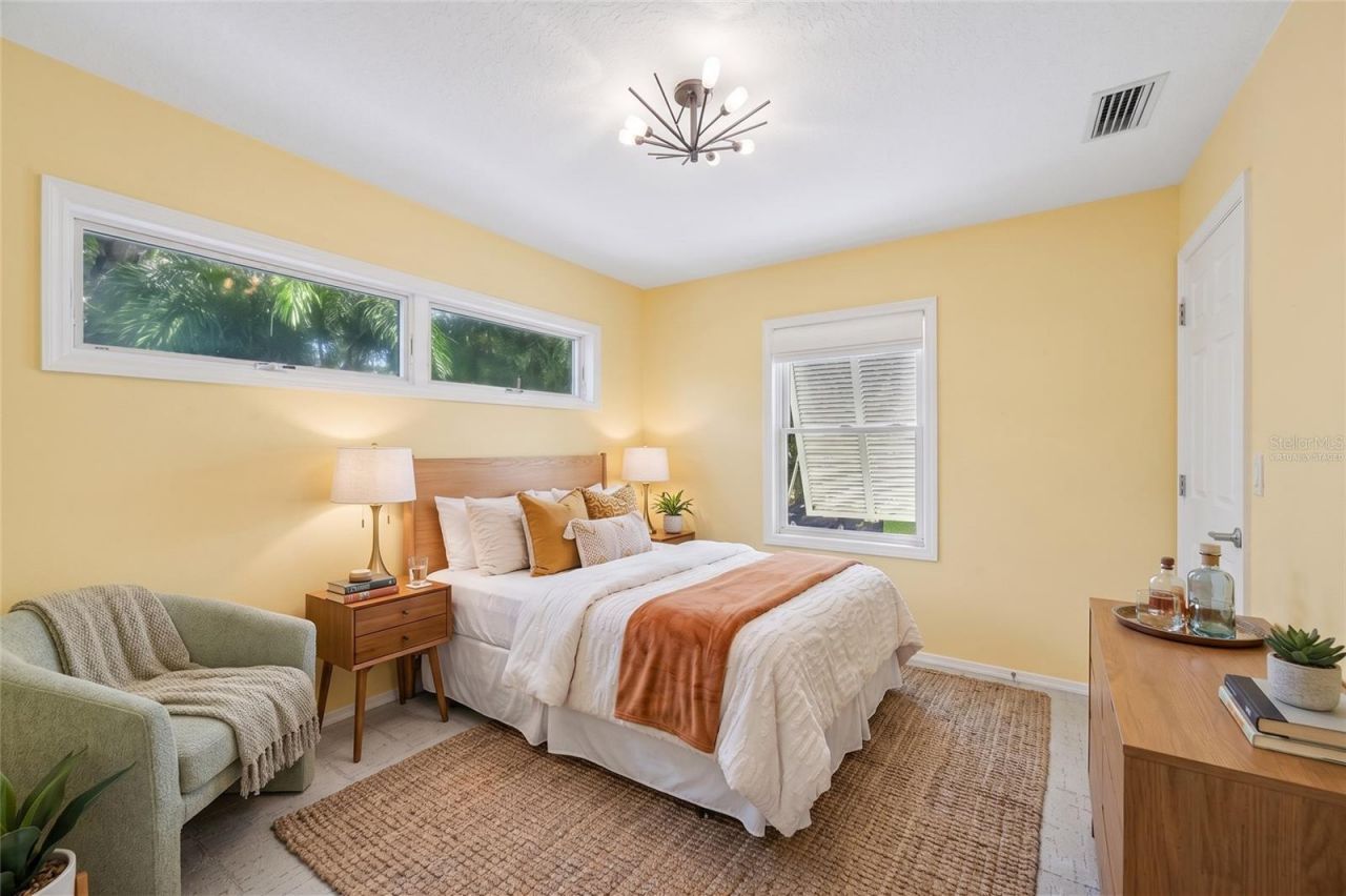 817 Oak Vista Drive , Sarasota, FL 34232 Photo