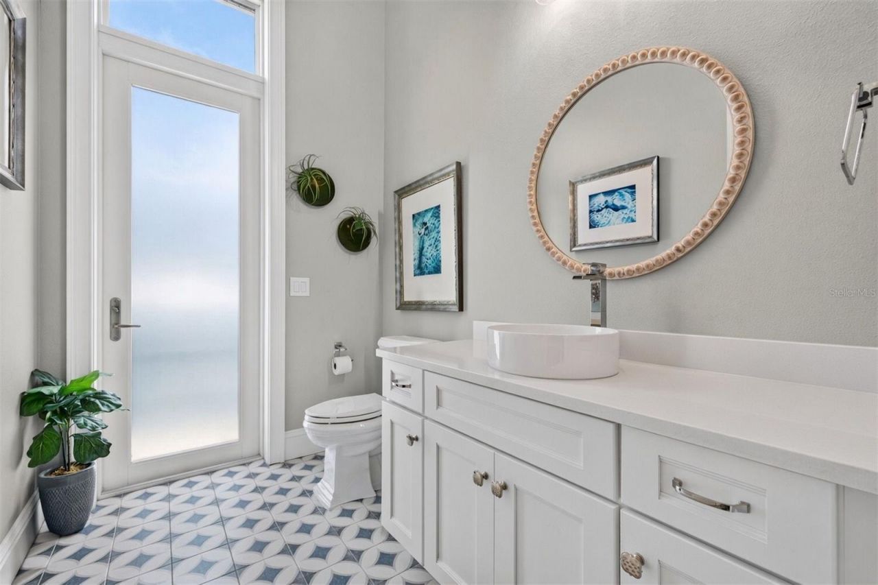 1341 Monterey Boulevard Ne, Saint Petersburg, FL 33704 Photo