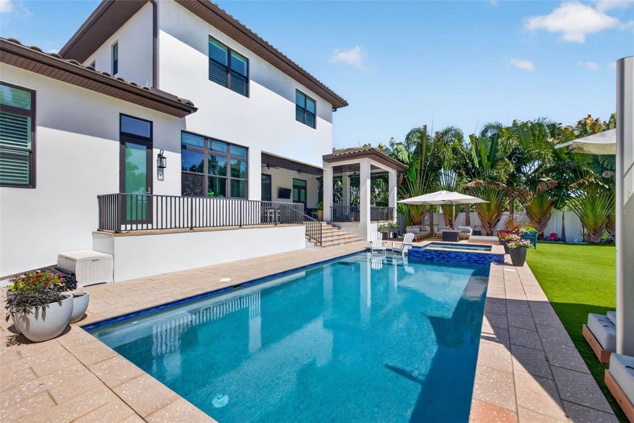 1341 Monterey Boulevard Ne, Saint Petersburg, FL 33704 Photo
