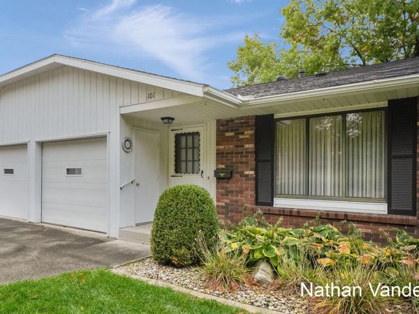 230 S State Street, Unit 101, Zeeland, MI 49464