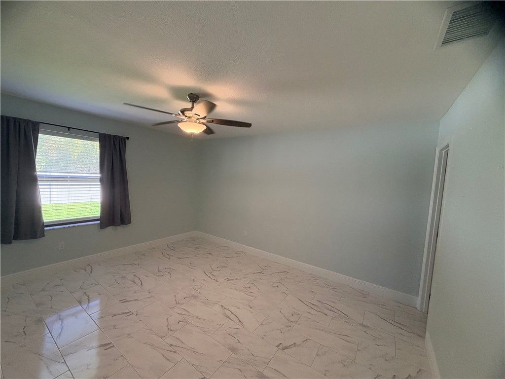 650 Lake Drive, Sebastian, FL 32958 Photo
