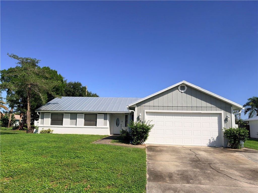 650 Lake Drive, Sebastian, FL 32958 Photo