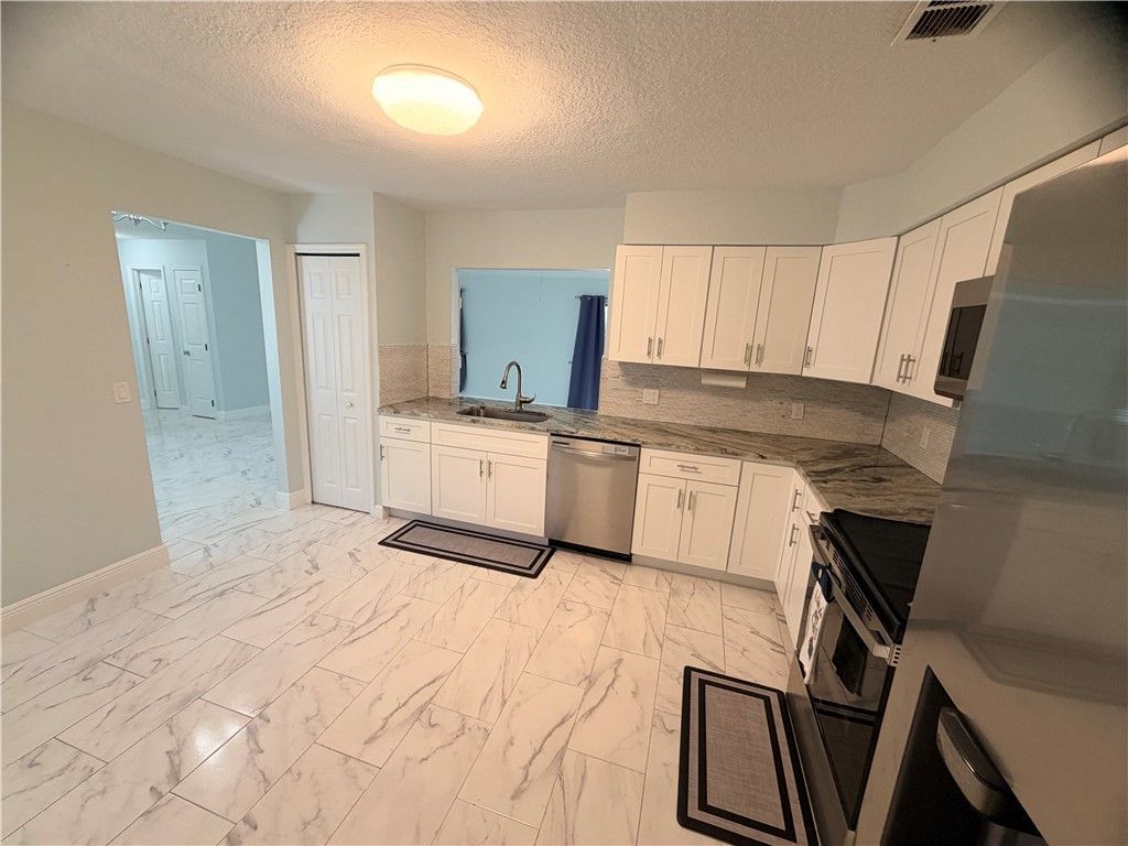 650 Lake Drive, Sebastian, FL 32958 Photo