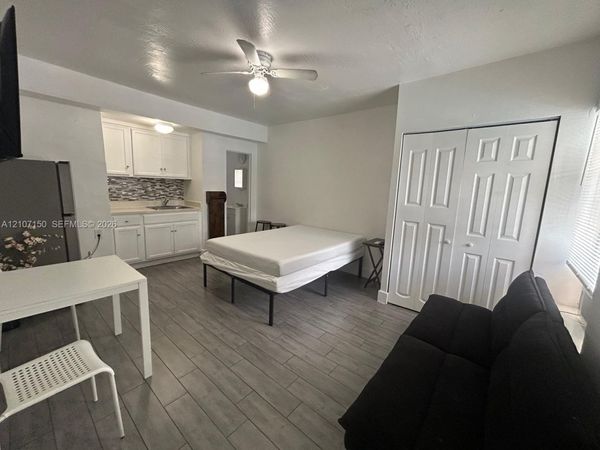 1843 Dewey St , Unit 111, Hollywood, FL 33020