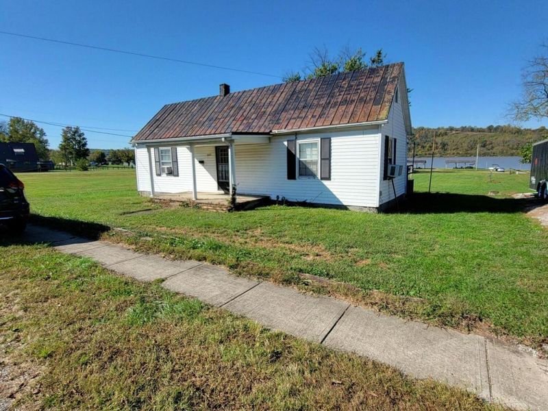 609 E 2nd Street, Augusta, KY 41002 Photo 2
