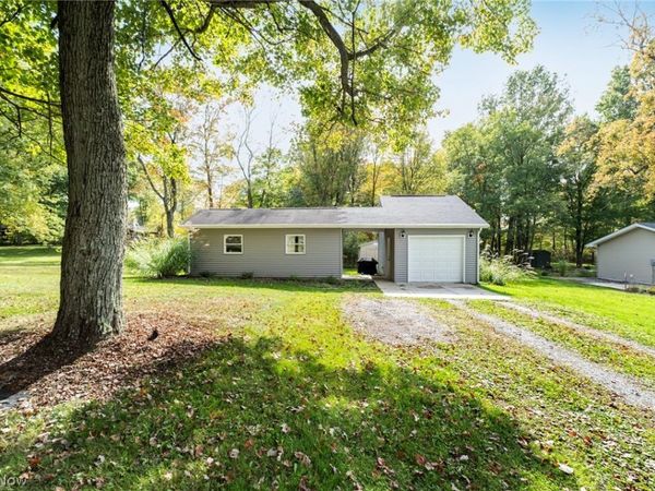 445 Park Avenue , Poland, OH 44514