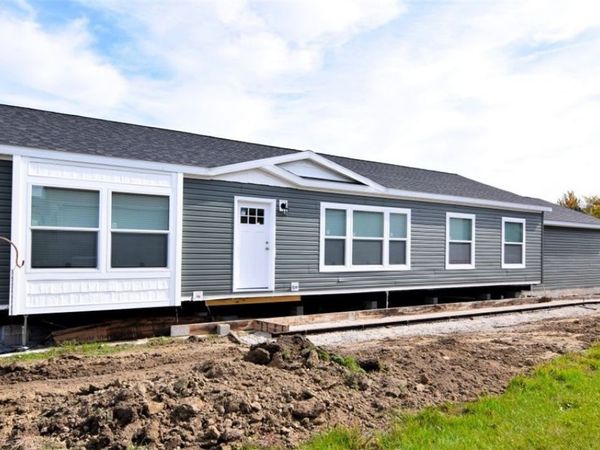 969 Stonemill Drive , Chardon, OH 44024