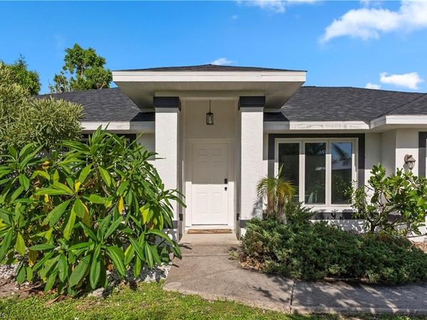 3137 SE 8th PL , CAPE CORAL, FL 33904