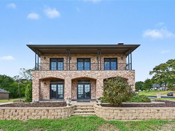 208 Cape Shore Drive, Mabank, TX 75143