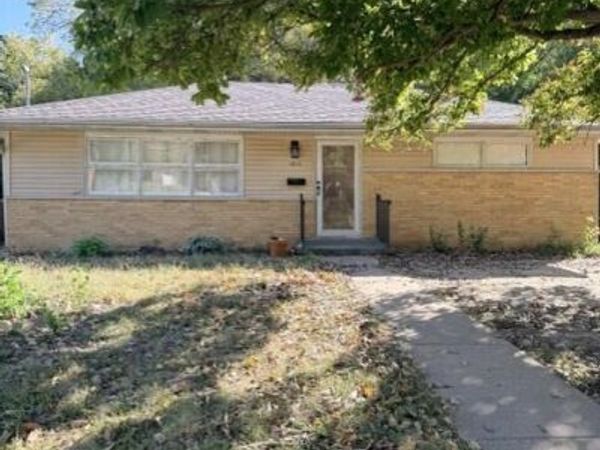 1013 STADIUM BOULEVARD, Jefferson City, MO 65109