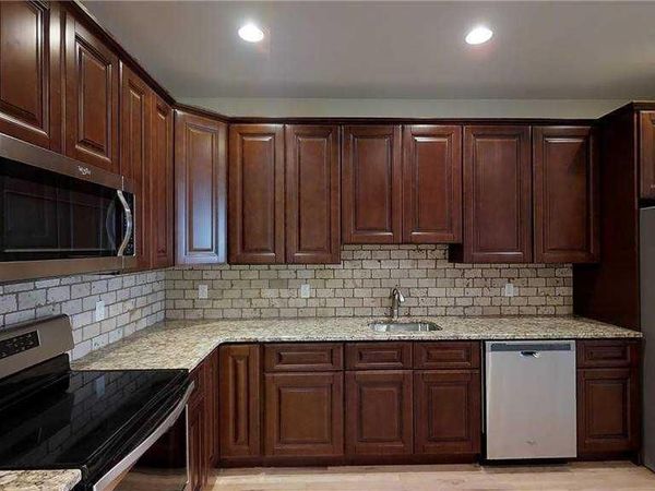 417 New York Avenue , Unit 2A, Huntington, NY 11743