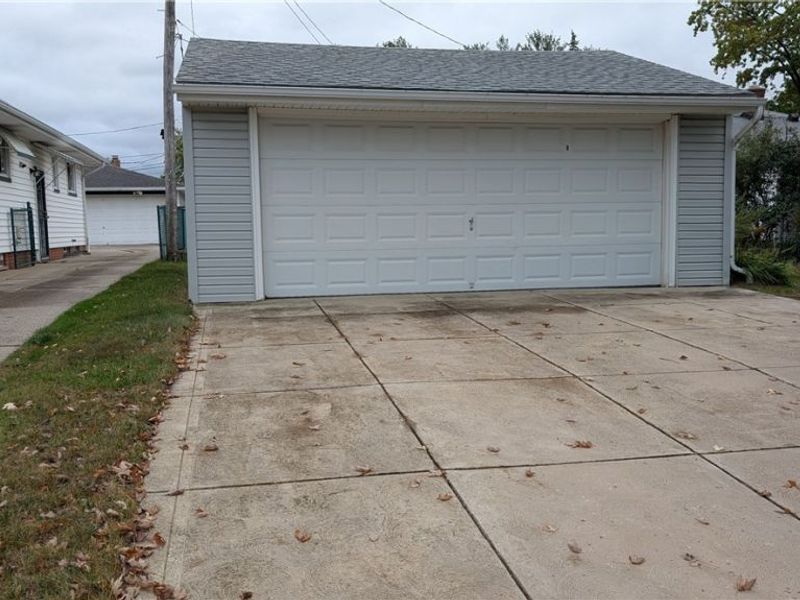 5535 Cumberland Drive, Garfield Heights, OH 44125 Photo 2