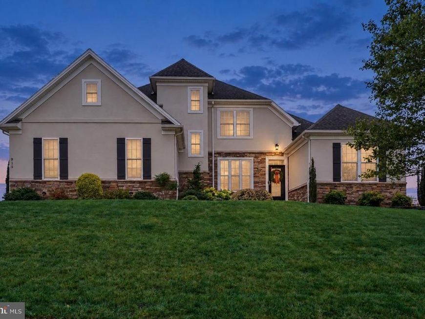 915 Wetherburn Drive, York, PA 17404 Main Photo