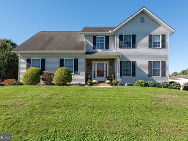 40 NORFOLK LANE, LEBANON, PA 17042