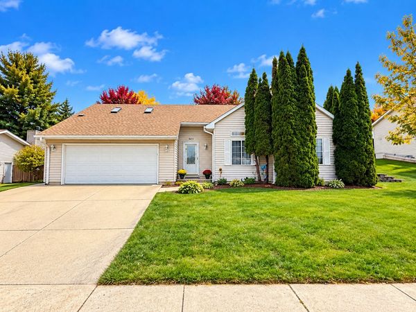 3423 Turnberry Drive , McHenry, IL 60050