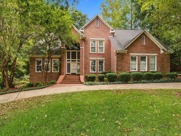 204 Bristol Ct, Florence, AL 35634