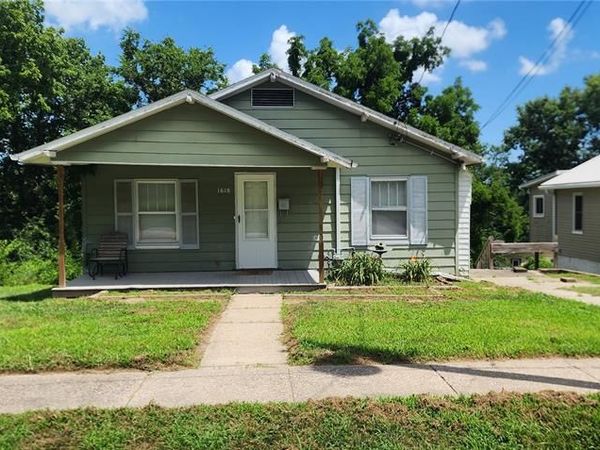 1618 Singleton Avenue , Hannibal, MO 63401