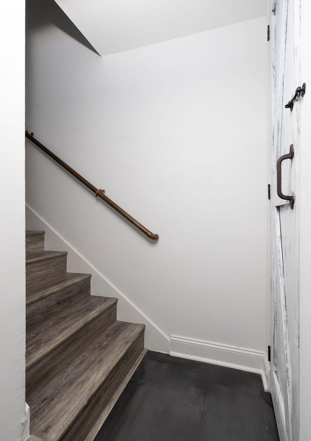 413 Carriage Lane Photo 24