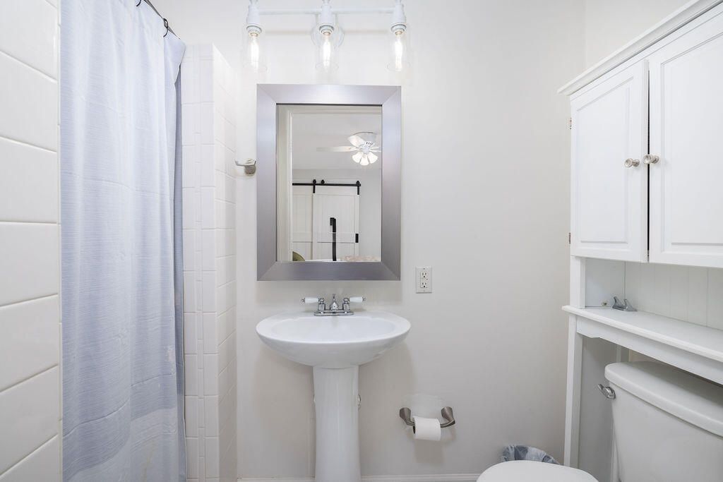 413 Carriage Lane Photo 27
