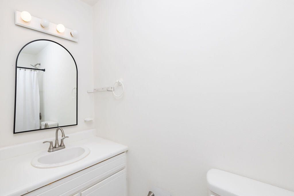 413 Carriage Lane Photo 29