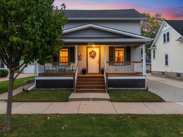 1652 MINNESOTA STREET, Oshkosh, WI 54902