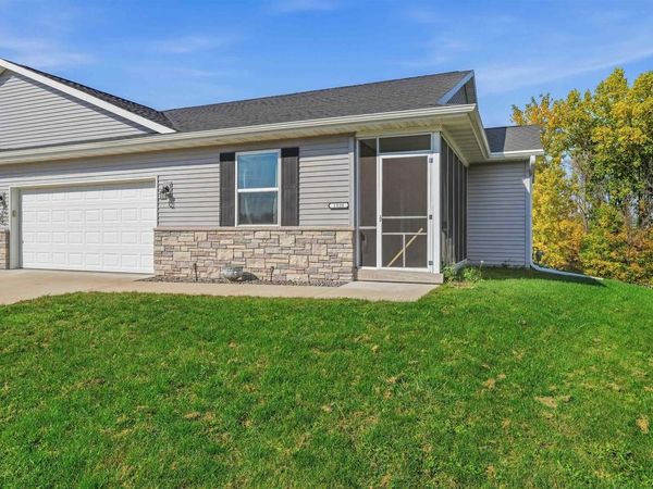 1520 MISTRAL LANE, Fond Du Lac, WI 54937
