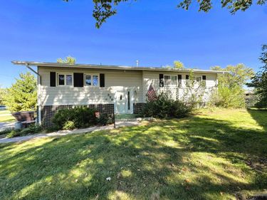320 N F Street, Milford, NE 68405