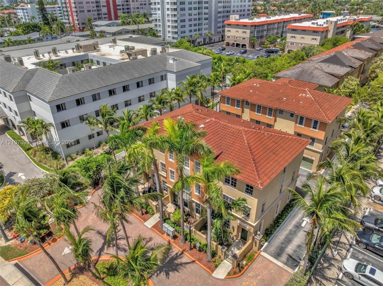 2065 S Ocean Dr , Unit TH1, Hallandale Beach, FL 33009 Photo