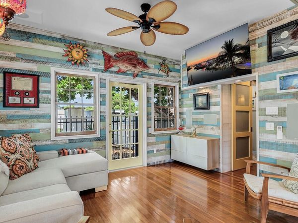 811 Olivia Street, KEY WEST, FL 33040