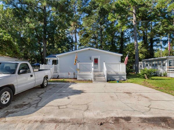 18 Spinnaker Ln., Murrells Inlet, SC 29576
