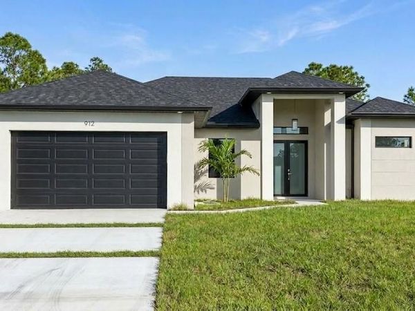 912 Hibiscus AVE , LEHIGH ACRES, FL 33972
