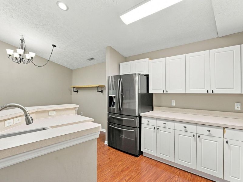 1870 Berrancher Drive , Columbus, OH 43228 Photo 13