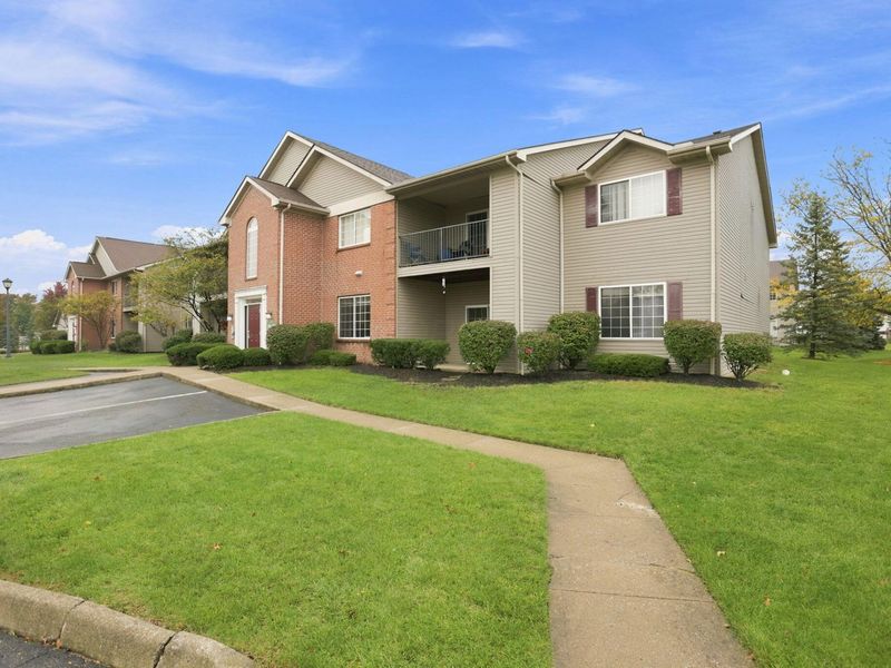 1870 Berrancher Drive , Columbus, OH 43228 Photo 2