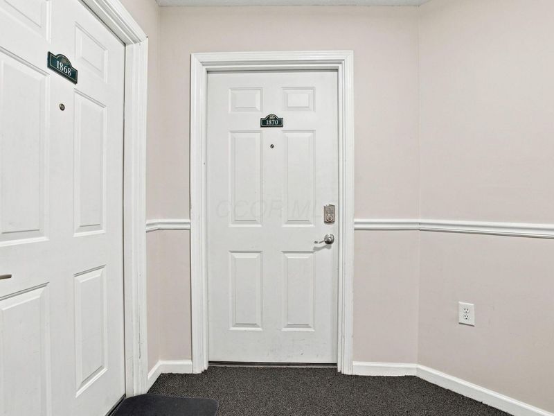 1870 Berrancher Drive , Columbus, OH 43228 Photo 4