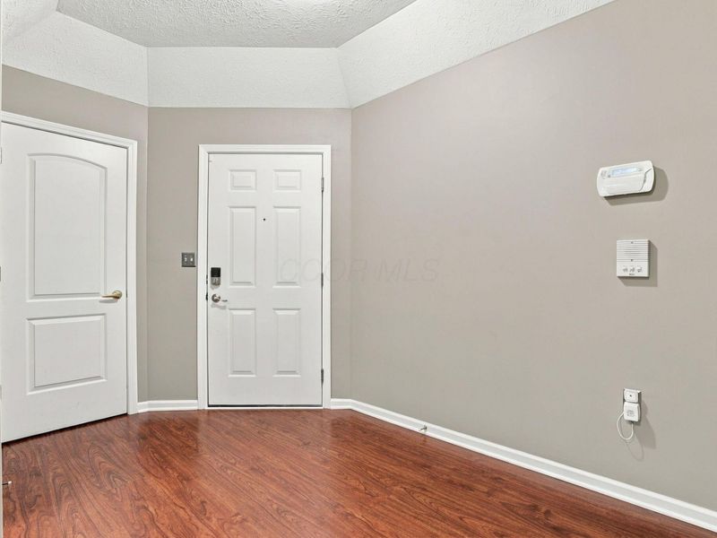 1870 Berrancher Drive , Columbus, OH 43228 Photo 6