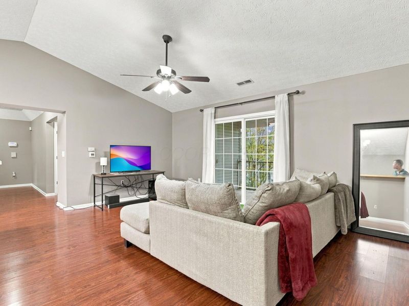 1870 Berrancher Drive , Columbus, OH 43228 Photo 9