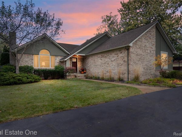3167 Buss Drive, Commerce Township, Mi 48390