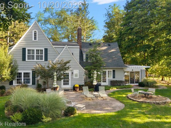 4901 Elmgate Drive, Orchard Lake Village, Mi 48324