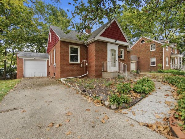 105 N GLENVIEW Court, Peoria, IL 61603