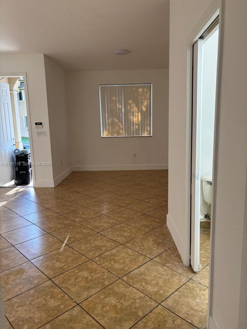21221 NW 14th Pl, Unit 4-23, Miami Gardens, FL 33169 Photo