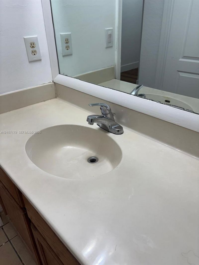 21221 NW 14th Pl, Unit 4-23, Miami Gardens, FL 33169 Photo