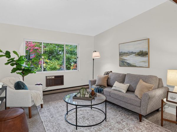 74 Beach St, Unit 5-12, Woburn, MA 01801