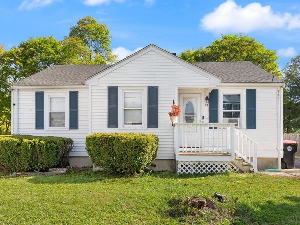 31 Hope Street, Brockton, MA 02302