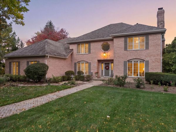 344 Hambletonian Drive, Oak Brook, IL 60523