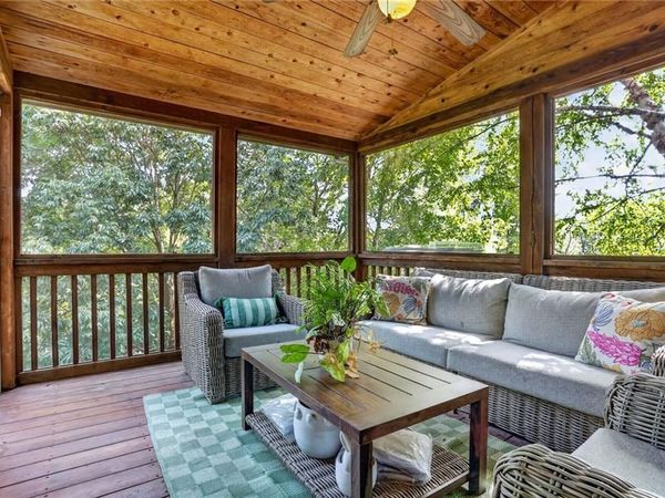4425 Silverheel Street, Shawnee, KS 66226