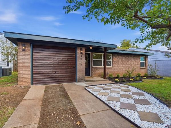 4812 Curzon Avenue, Fort Worth, TX 76107