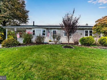 324 W LISBURN ROAD, MECHANICSBURG, PA 17055